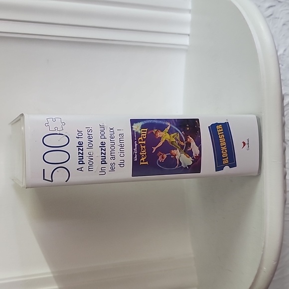 Peter Pan Movie 500-Piece Puzzle in Plastic Retro Blockbuster VHS Video Case - Picture 3 of 4